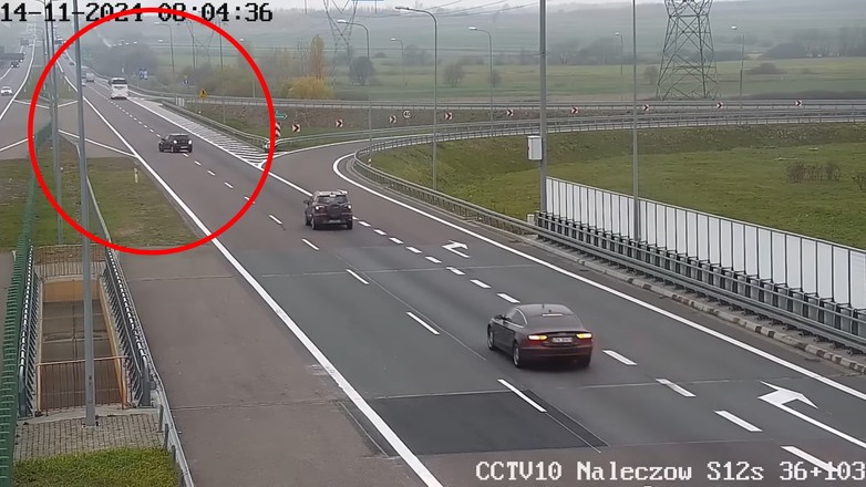 Kierująca cofała na drodze S12