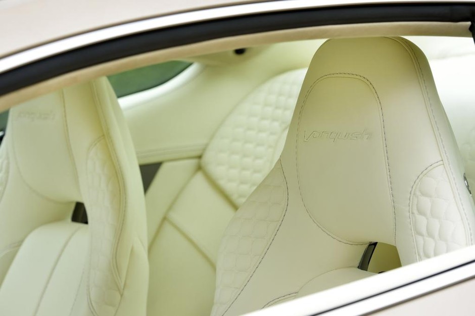 Jak jeździ Aston Martin Vanquish?
