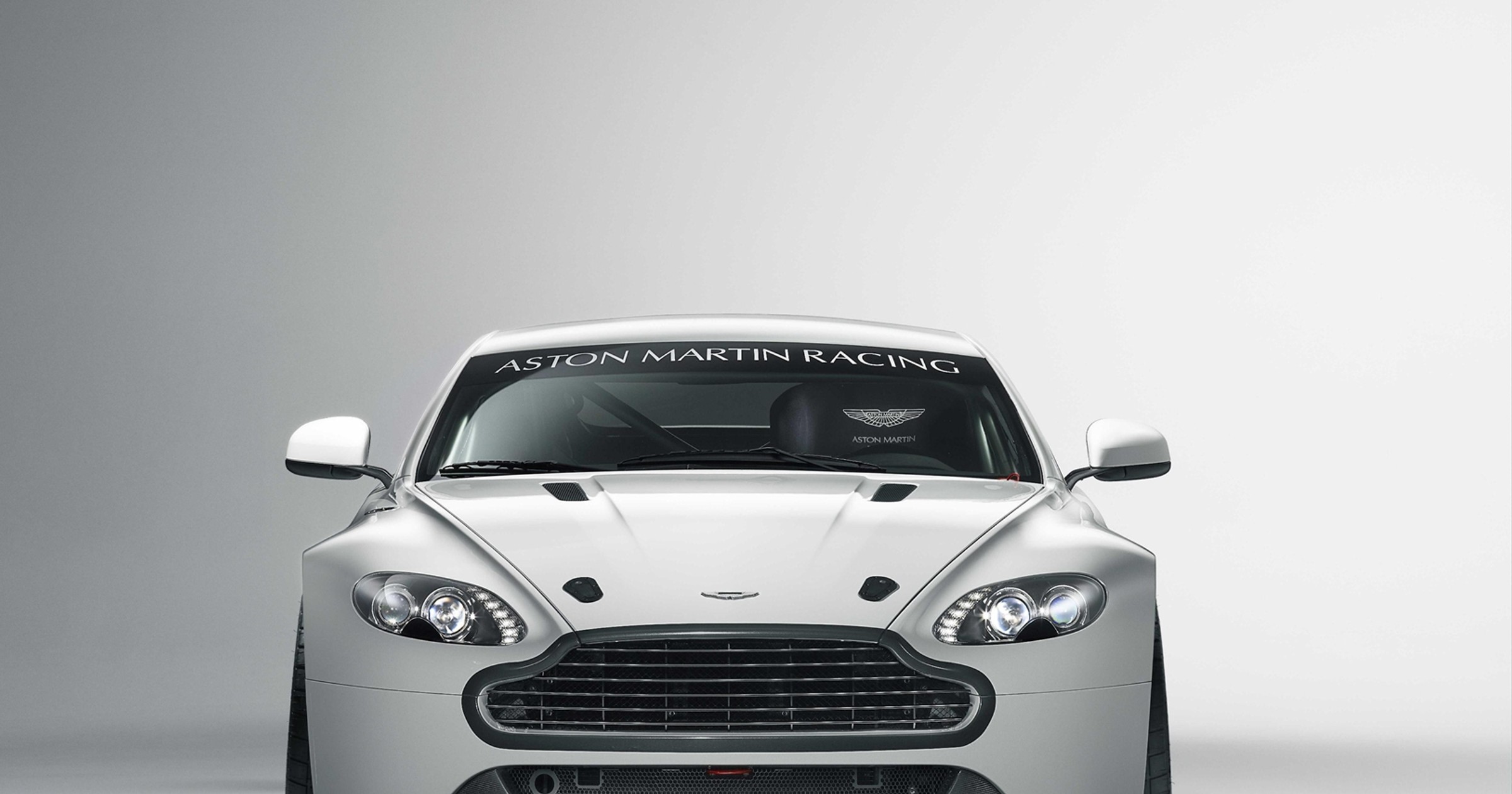 Aston Martin Vantage GT4