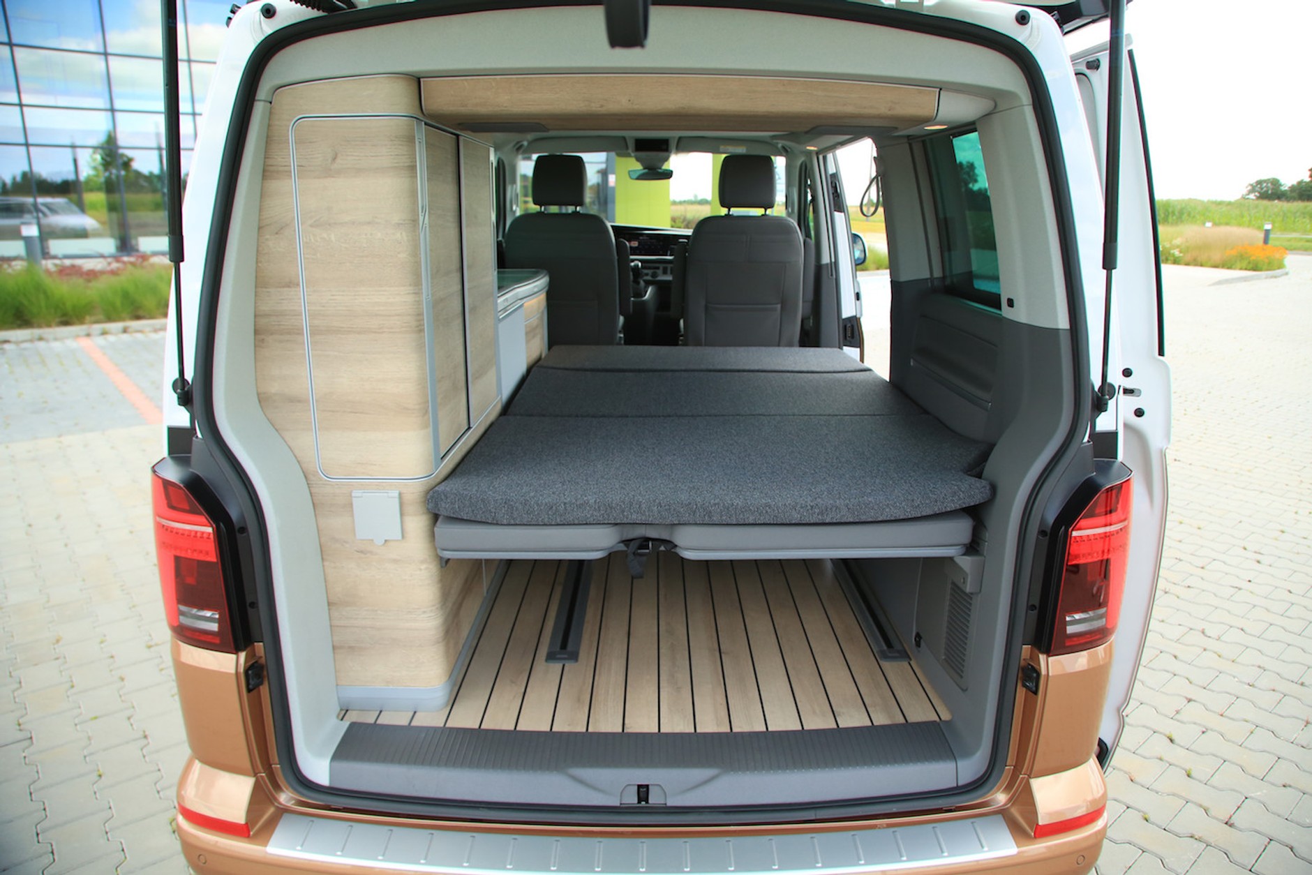 Volkswagen California 6.1