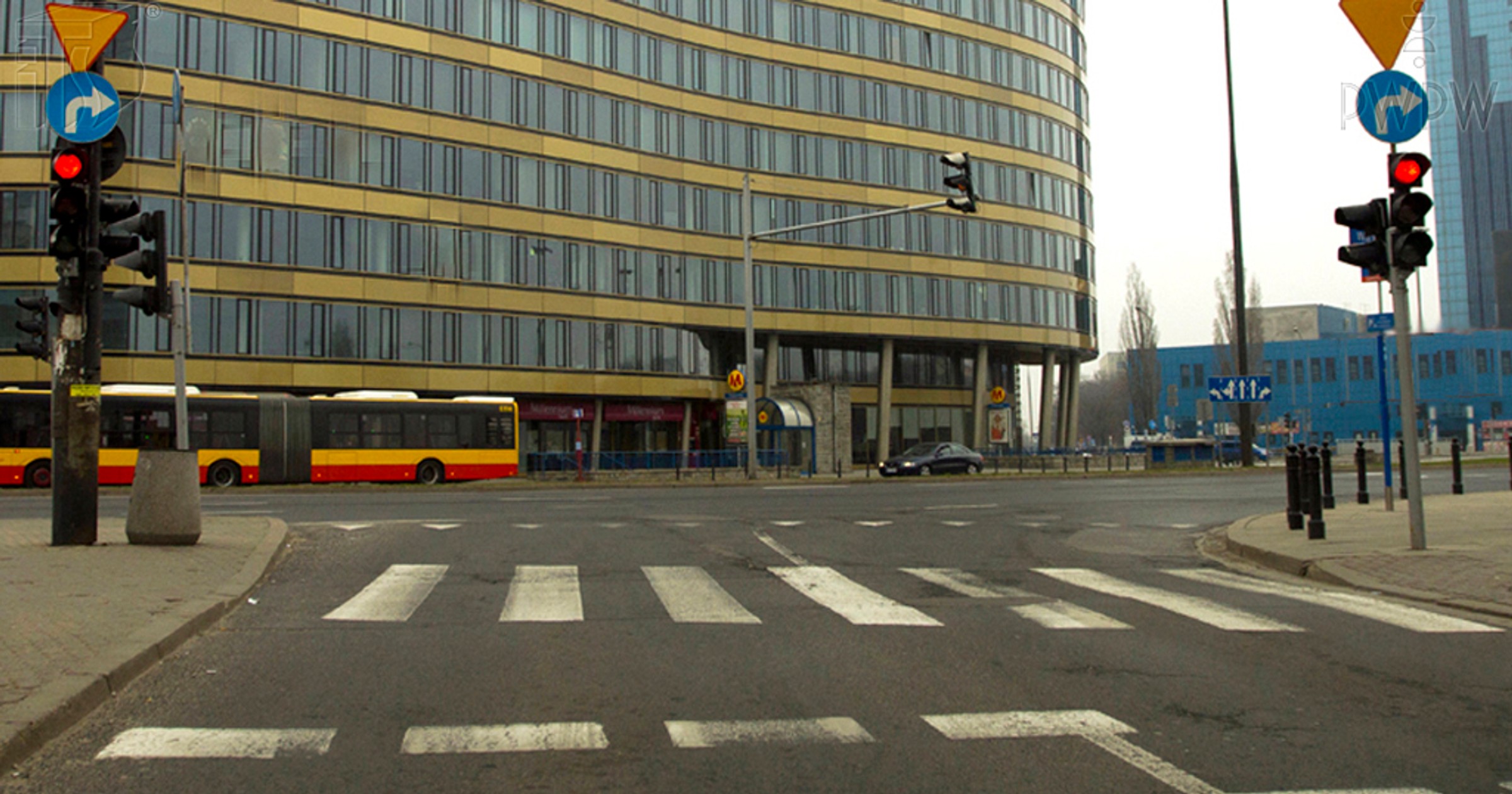Zdjęcie z państwowej bazy pytań na prawo jazdy