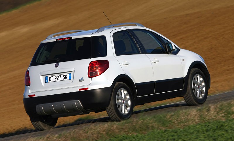 Fiat Sedici: nowy wygląd i silniki (1,6 88 kW a 2,0 JTD 99 kW)