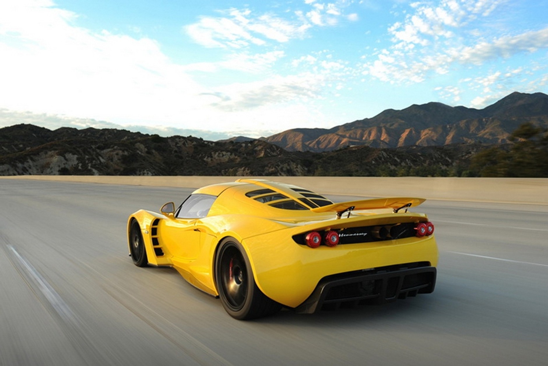 Hennessey Venom GT pokazuje swoje 1200 koni