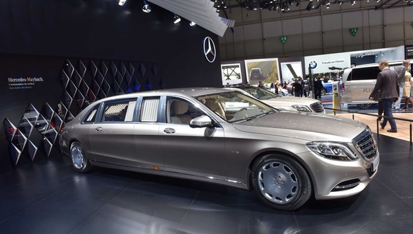 Godny wozić zacnych VIP-ów - Mercedes-Maybach S600 Pullman
