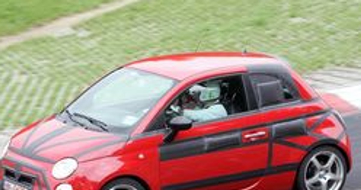 Zdjęcia szpiegowskie: Fiat 500 Abarth na Nürburgringu