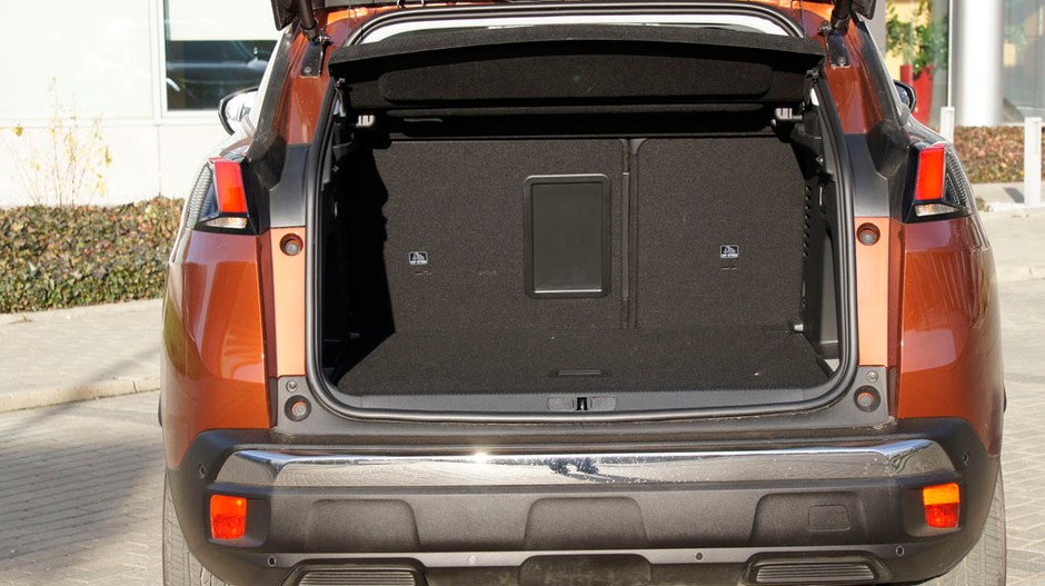 Peugeot 3008 - SUV, który chce być smart