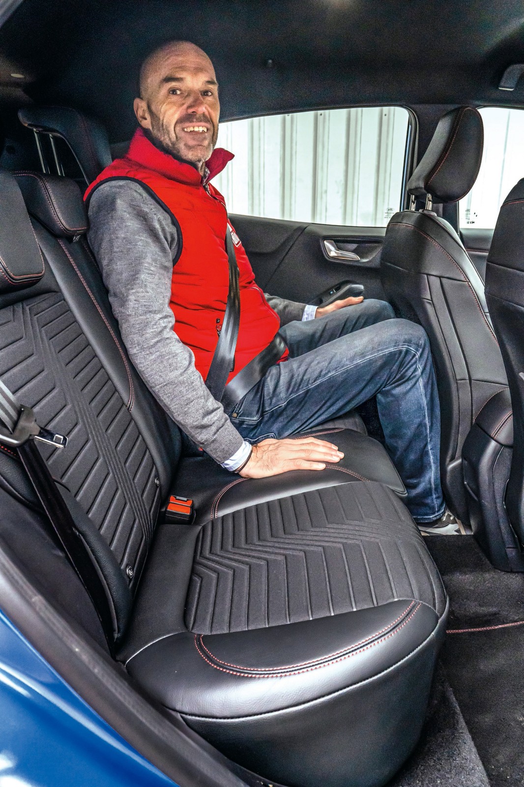 Ford Puma 1.0 EcoBoost - tylna kanapa