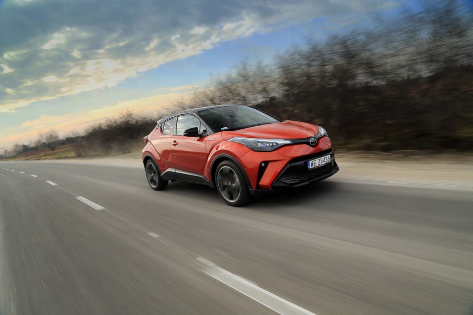 Toyota C-HR GR Sport 2.0 Hybrid (2021 r., 1. generacja, lifting)