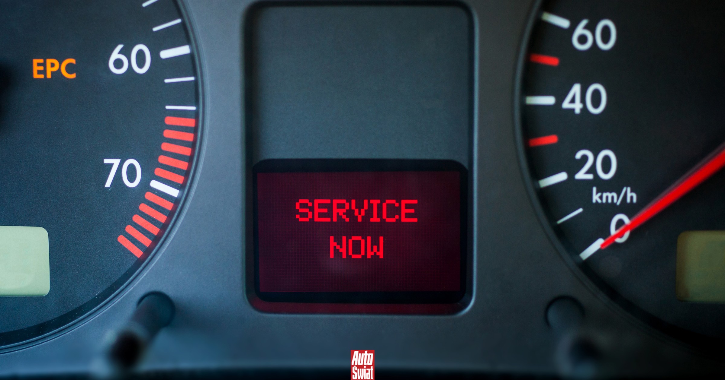 Co oznacza kontrolka EPC? 92 proc. kierowców nie zna odpowiedzi