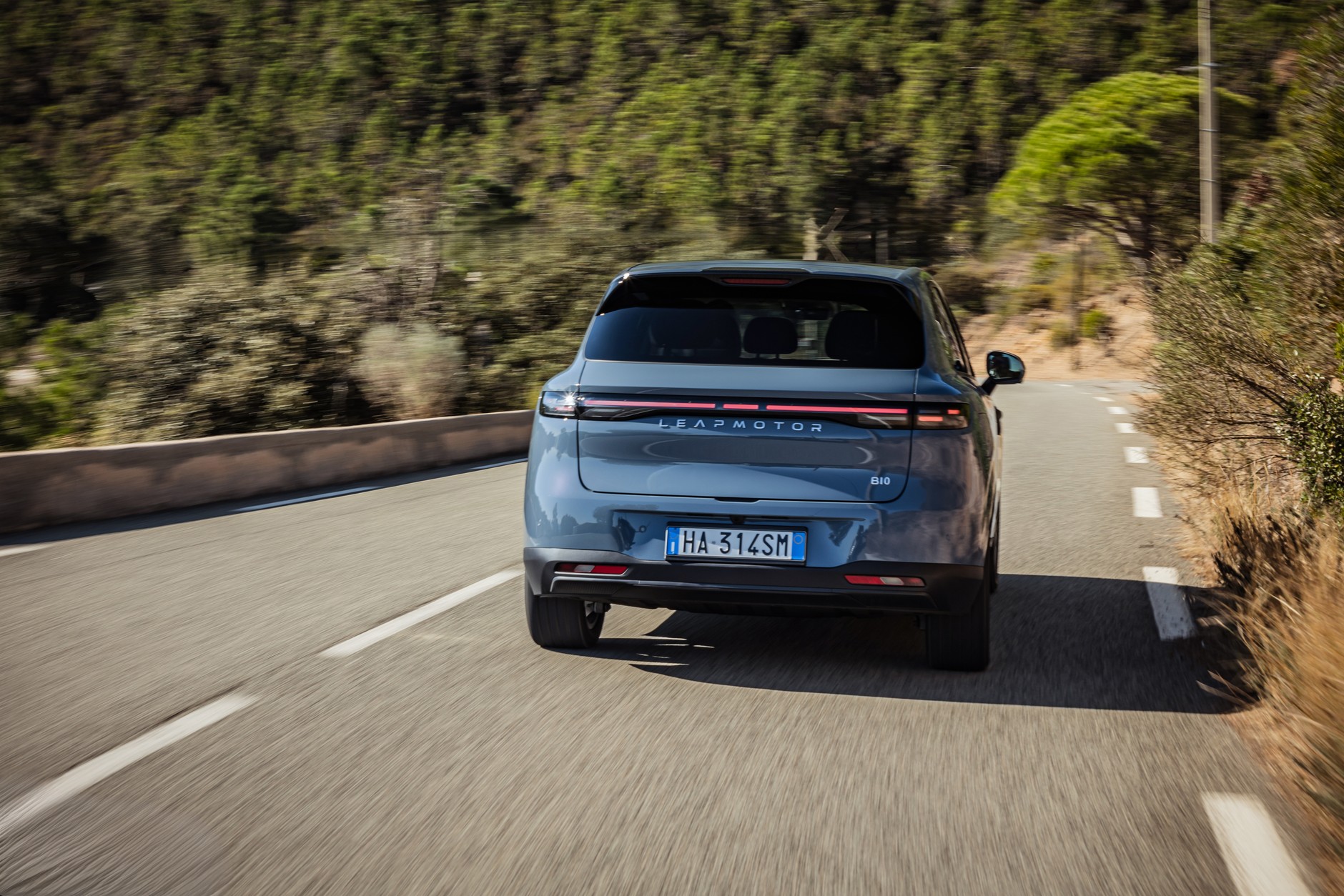 Leapmotor B10 Hybrid EV