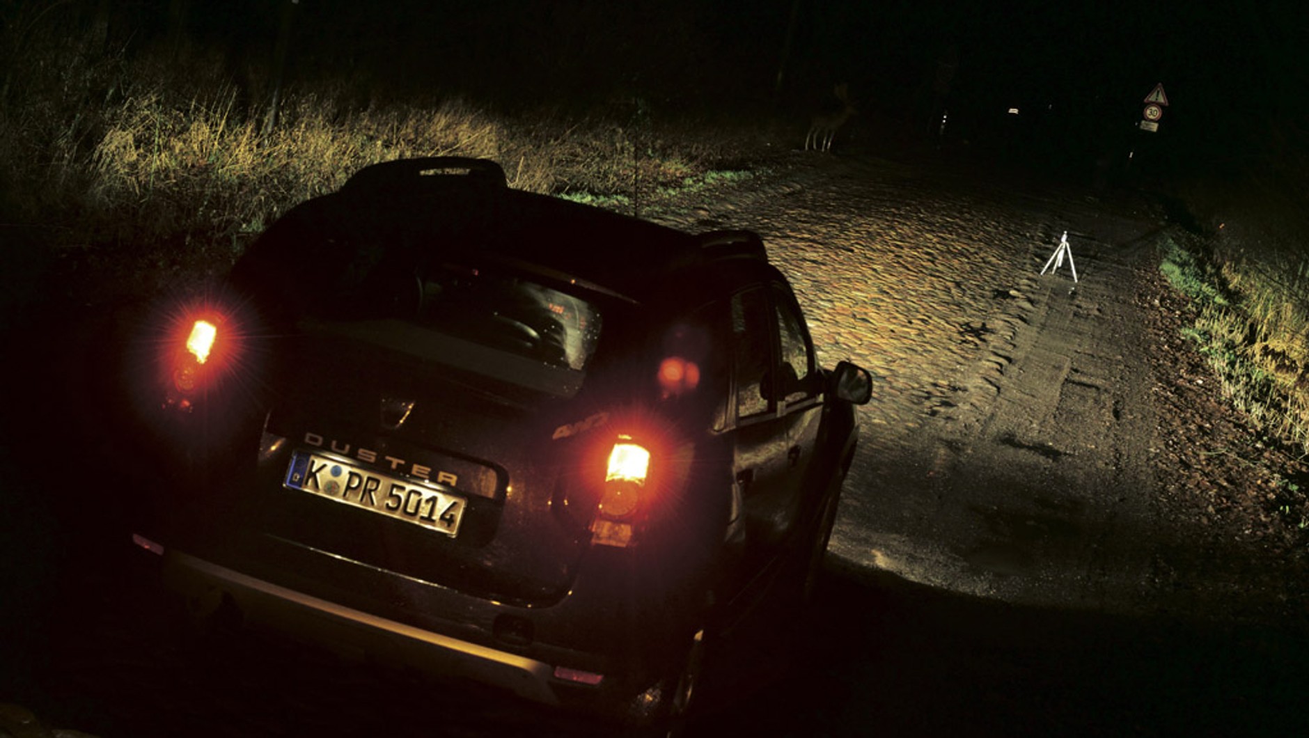 Porównanie świateł samochodowych: sprawdzamy, jak w praktyce działają: halogen, ksenon oraz lampa LED