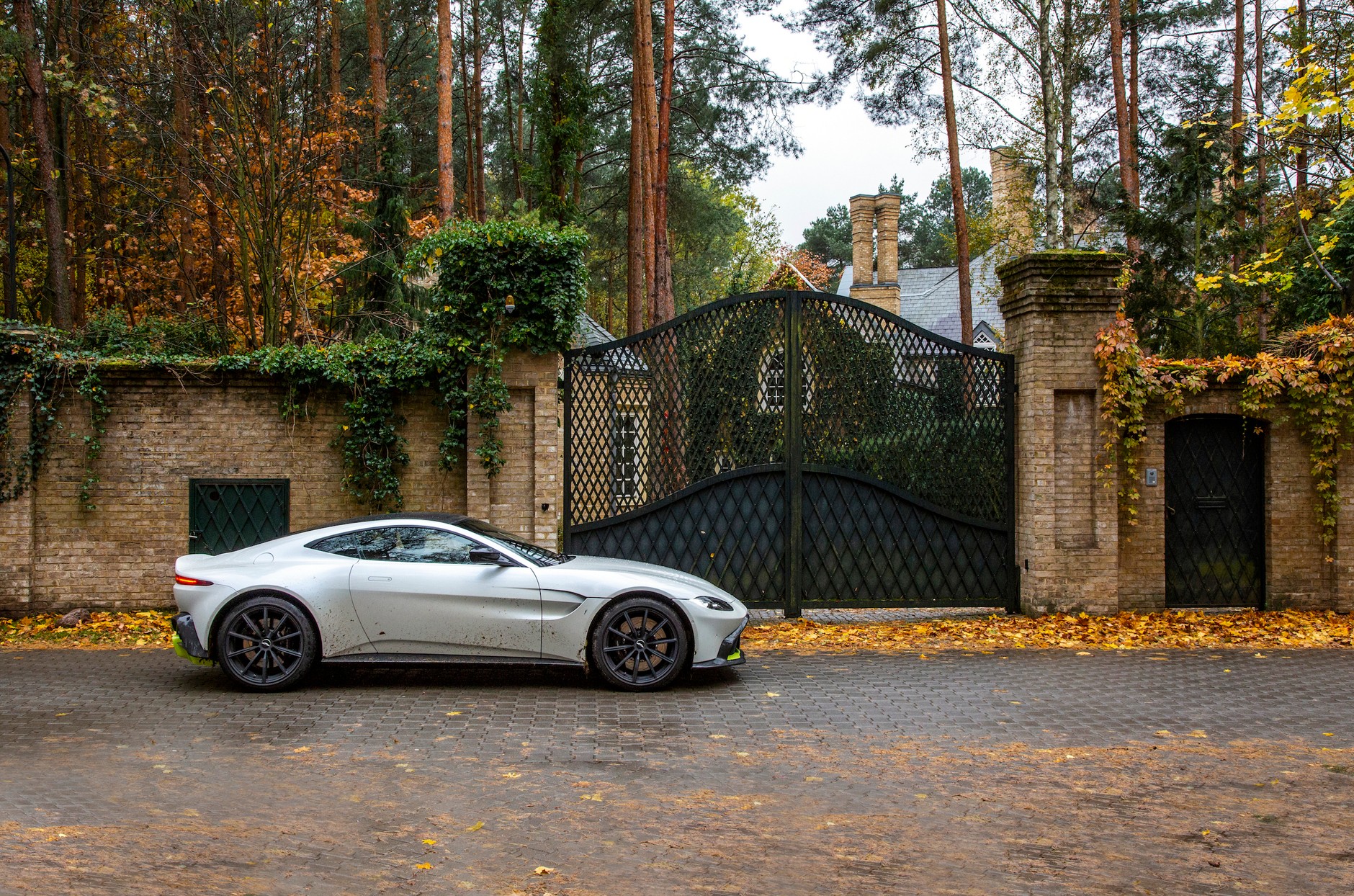 Aston Martin Vantage