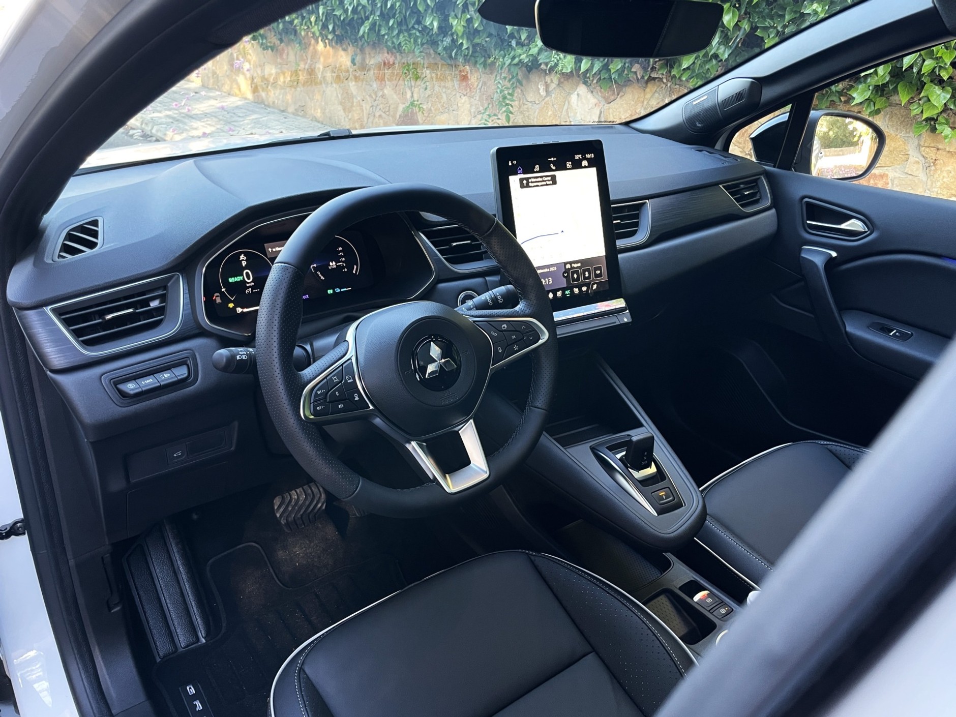 Projekt deski Grandisa ma już swoje lata, bo debiutował w 2019 r. w Renault Captur