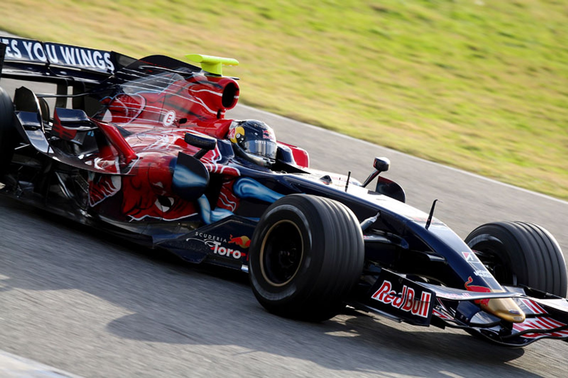 Formuła 1: Fernando Alonso pokazał klasę w Jerez (fotogaleria z testów)
