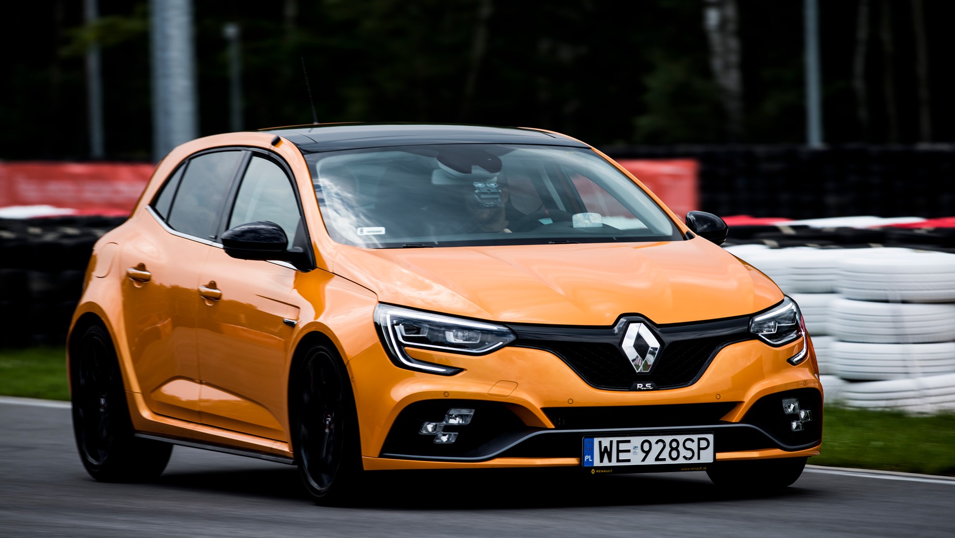 Toyota GT86 vs Renault Megane RS