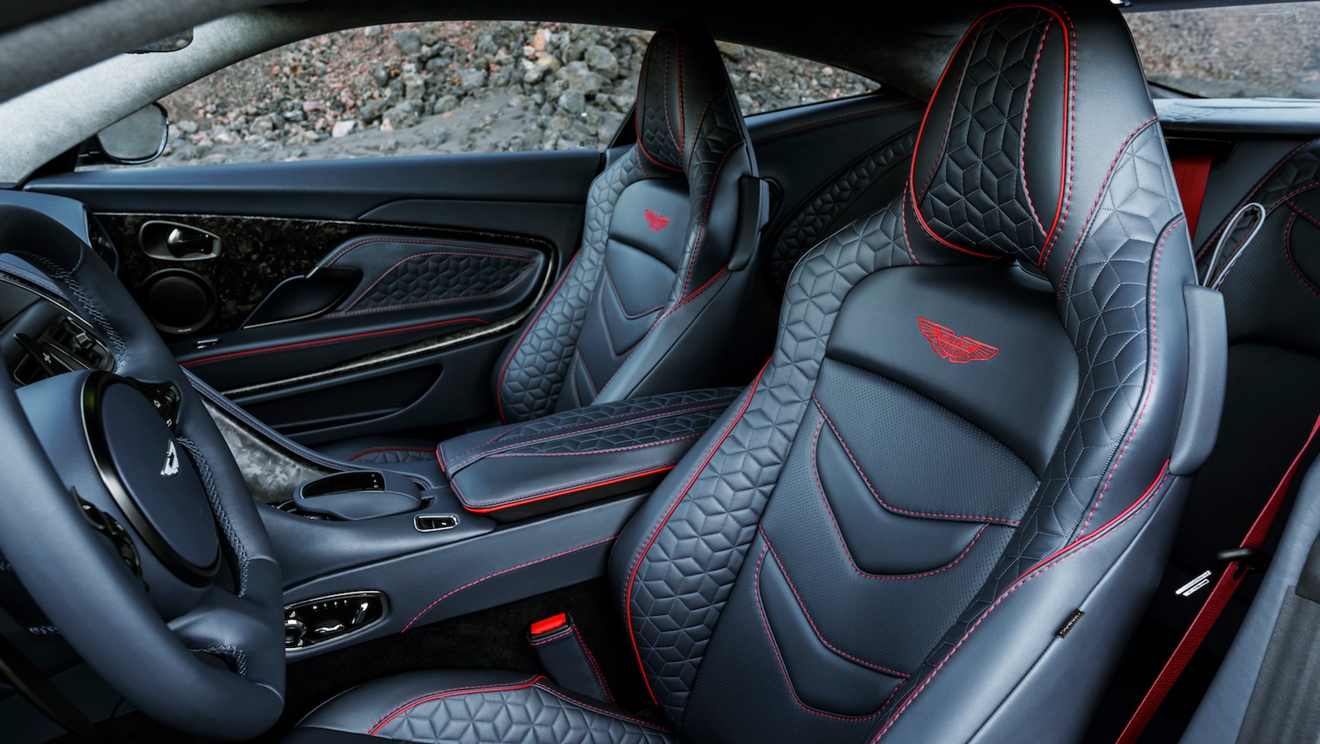 Aston Martin DBS Superleggera