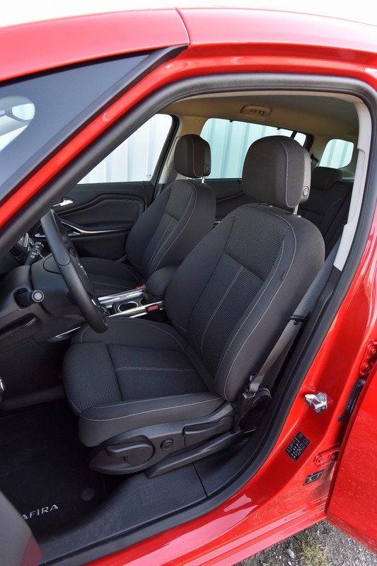 Porównanie: Ford Grand C-Max, Opel Zafira, Renault Grand Scenic, Volkswagen Touran