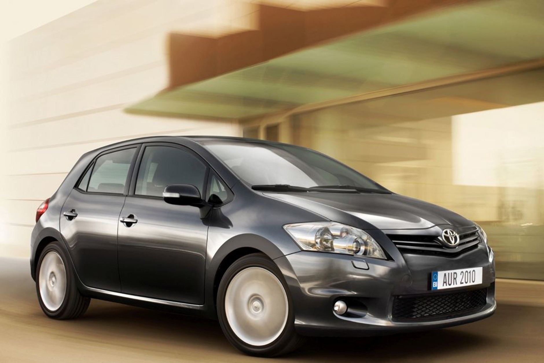 Toyota Auris 1.4 D-4D: Uszlachetniająca kosmetyka