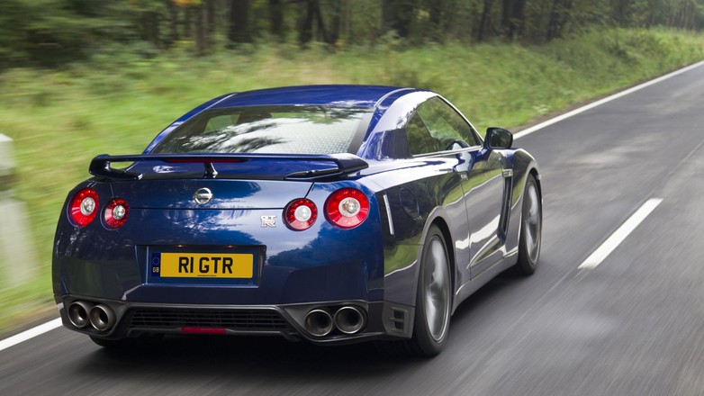 Nissan GT-R
