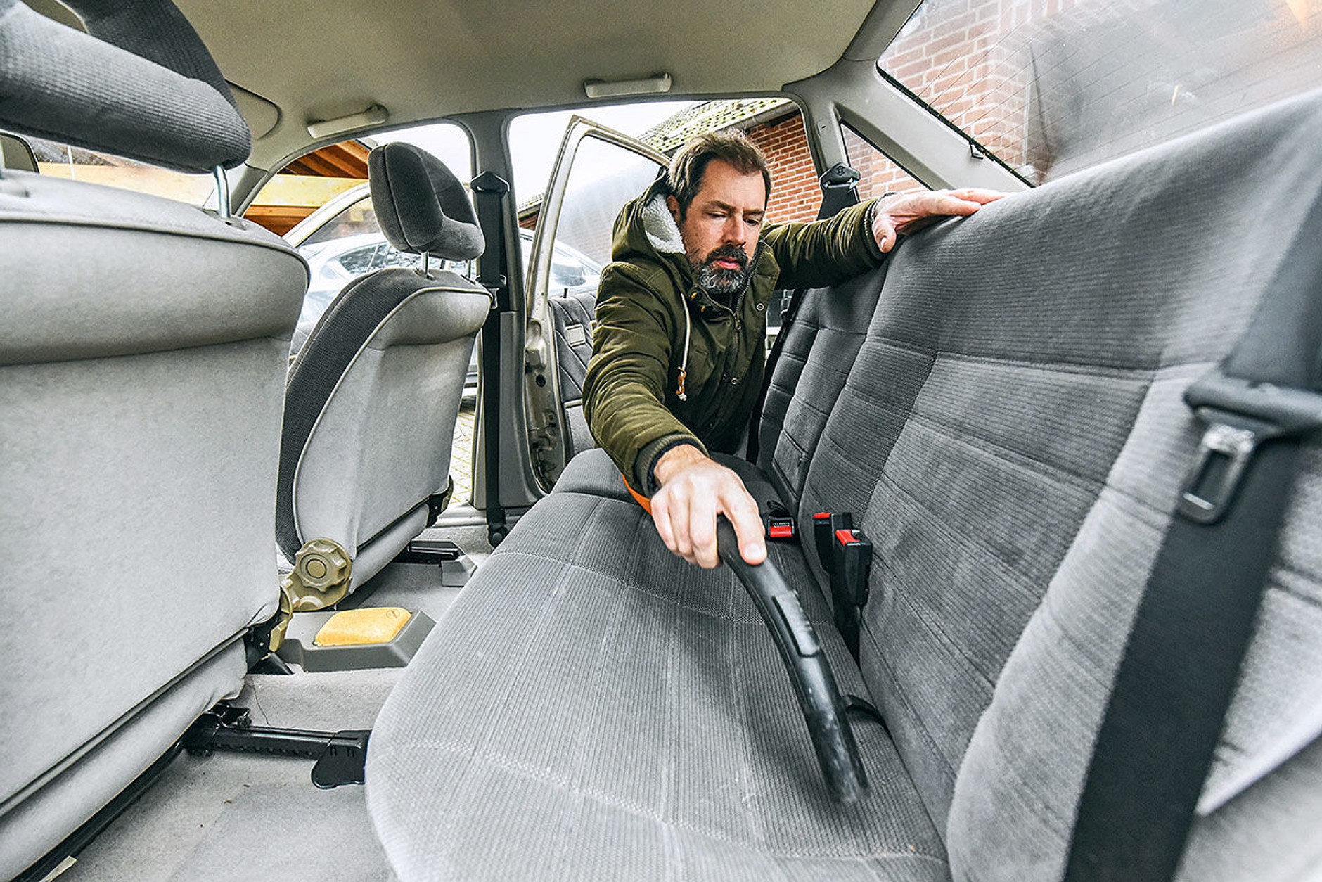 Opel Kadett E sedan za 3990 euro