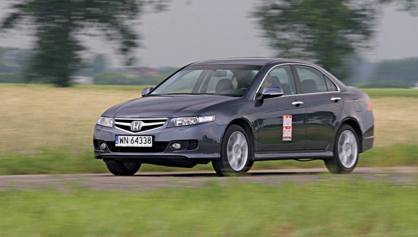 HONDA ACCORD VII (2003-08)