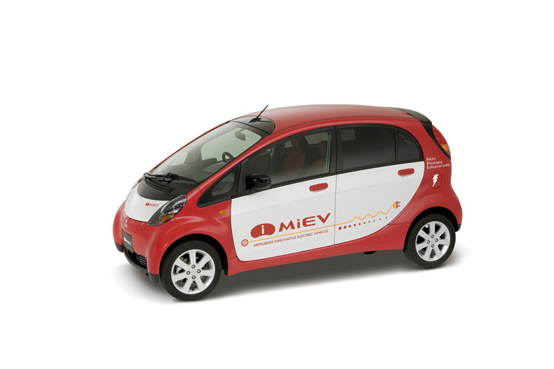 Mitsubishi: zainteresowanie elektrycznym i-MiEV zmusza producenta do zwiększenia produkcji