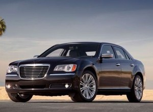Nadjeżdża Chrysler 300 w wersji hybrydowej