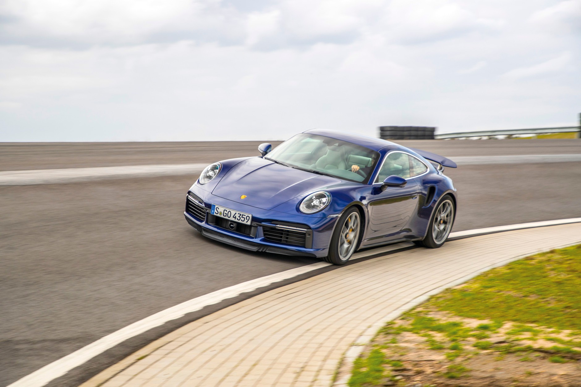 Porsche 911 Turbo (992)