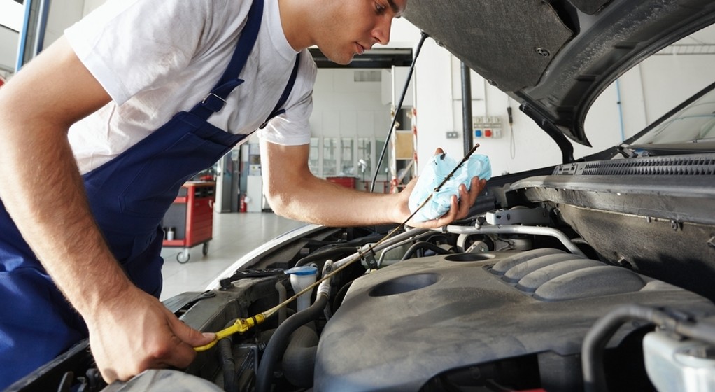 Wybór oleju oddajemy mechanikom