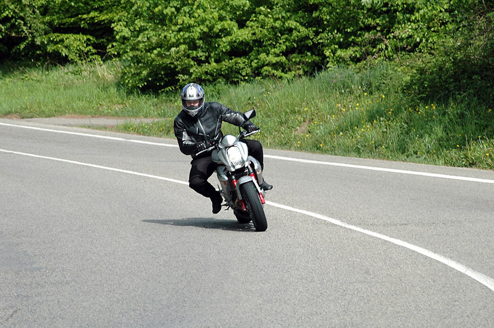 Kawasaki ER-6n - zwinne jak łasiczka