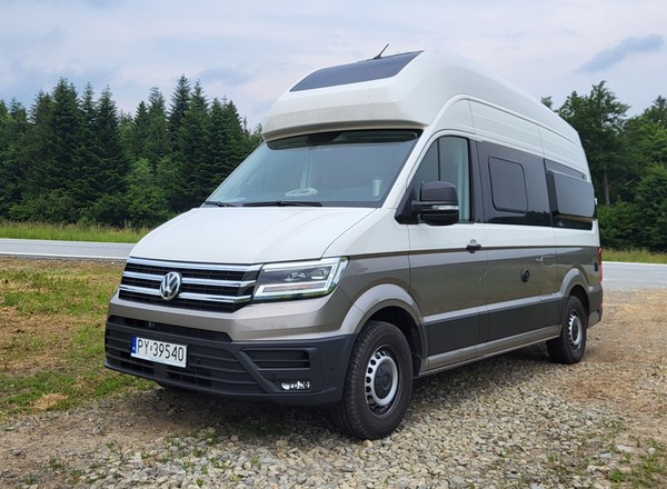 Czy fabryczny kamper jest lepszy od rzemieślniczej zabudowy? Sprawdziłem Volkswagena Grand Californię