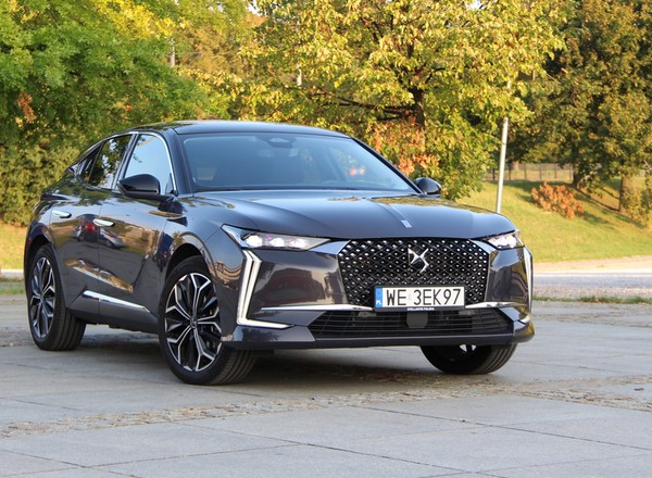 DS 4 PHEV Antoine De Saint Exupery, czyli wyszukany, komfortowy i... niszowy kompakt