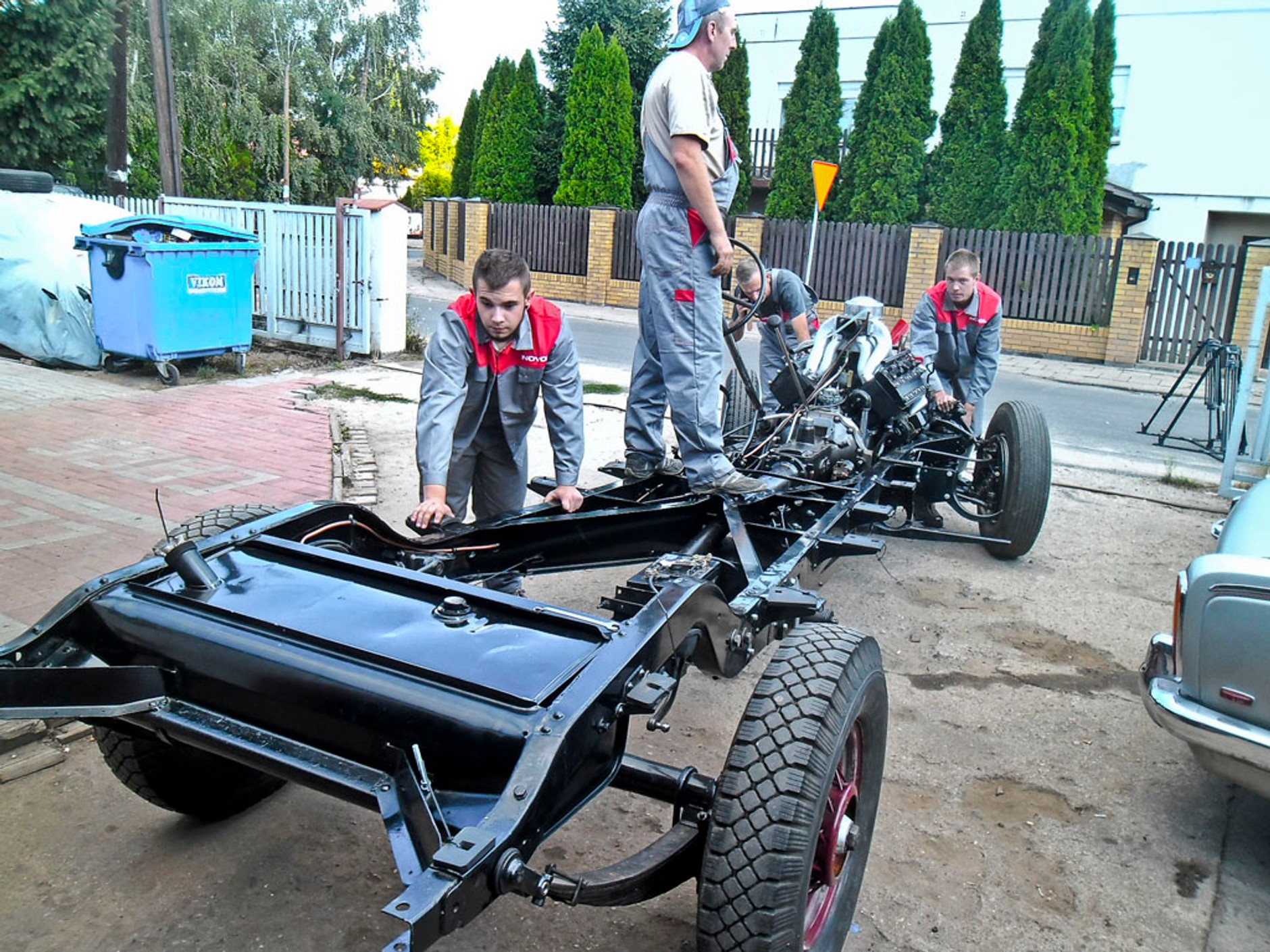 Cadillac Marszałka - Odbudowa Cadillaca 355D Fleetwood Special