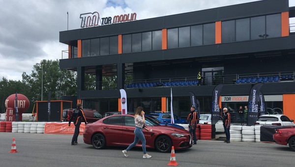 FCA Performance Day – duża dawka adrenaliny na Torze Modlin