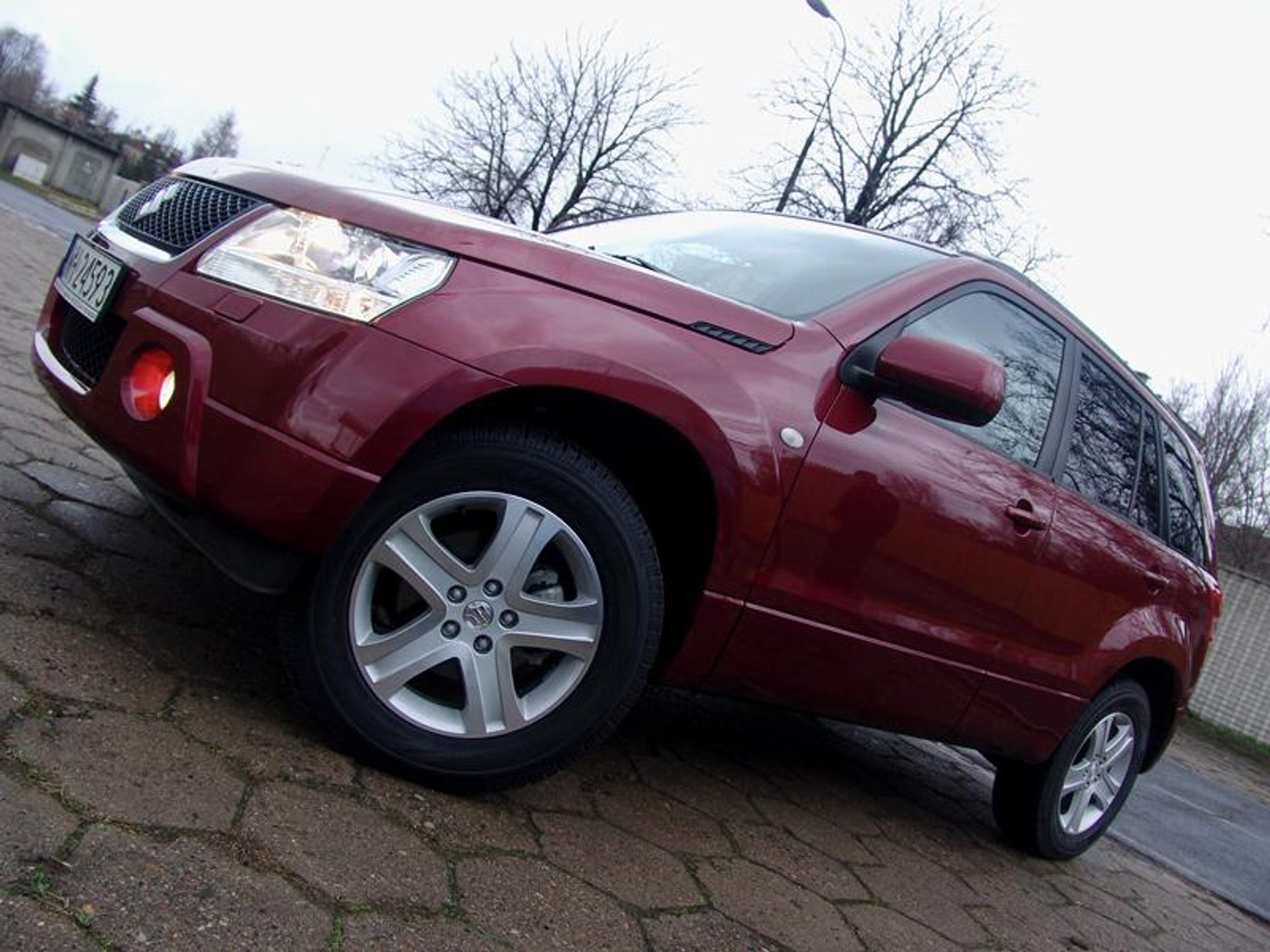 Suzuki Grand Vitara 2.0i DX 5d: terenowy atleta