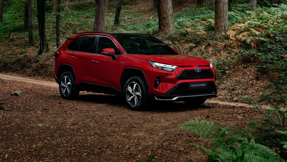 Toyota RAV4 Plug-in Hybrid 2025