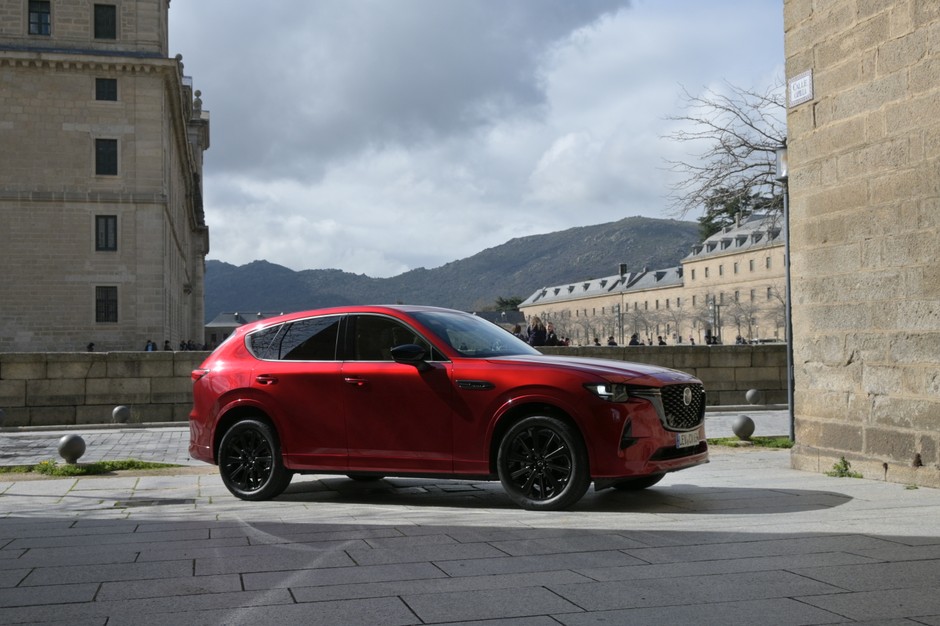 Mazda CX-60 2025