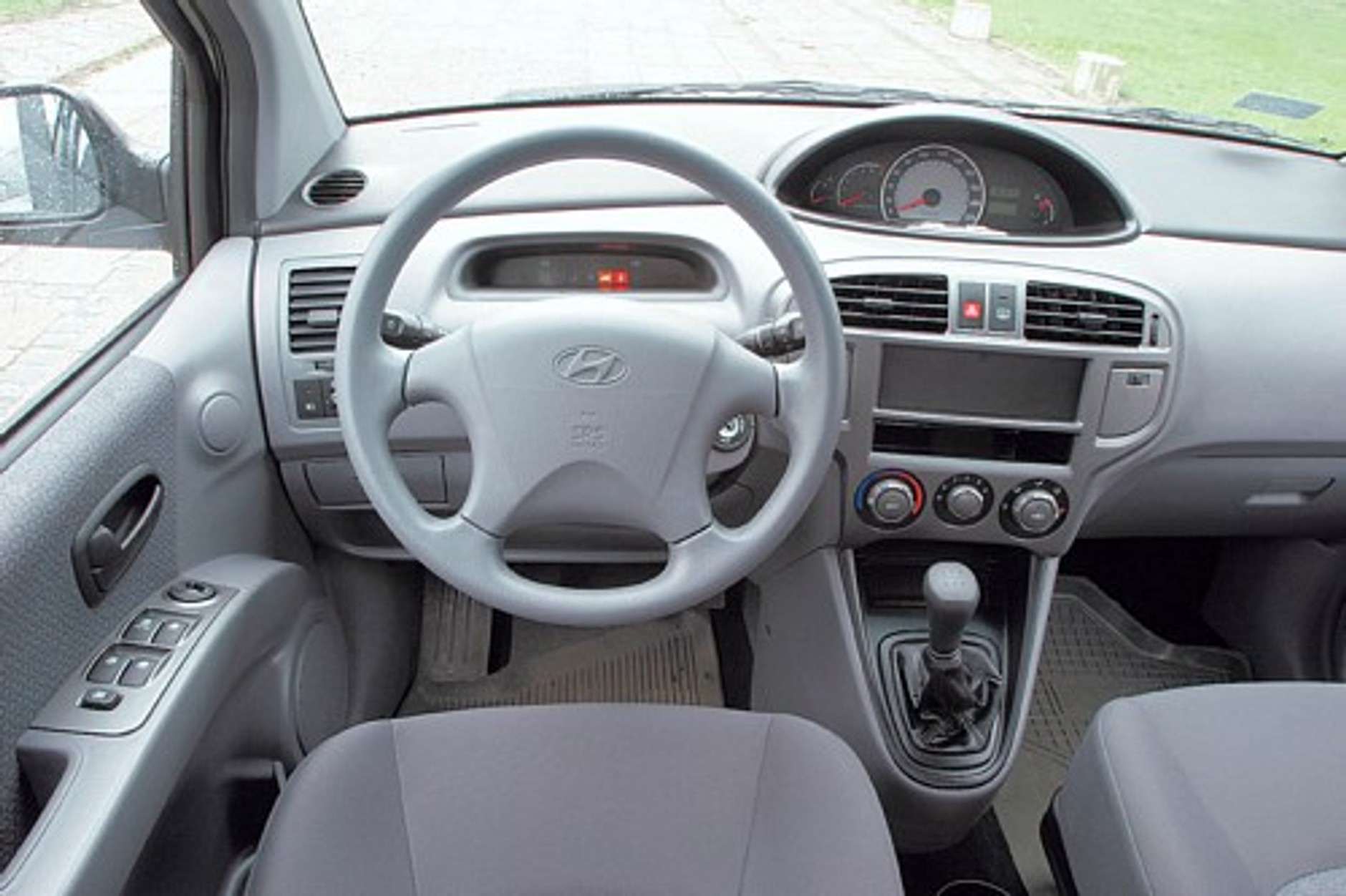 Trzy lata spóźnienia