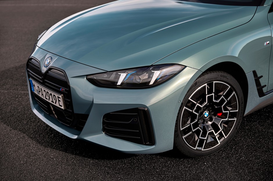BMW i4