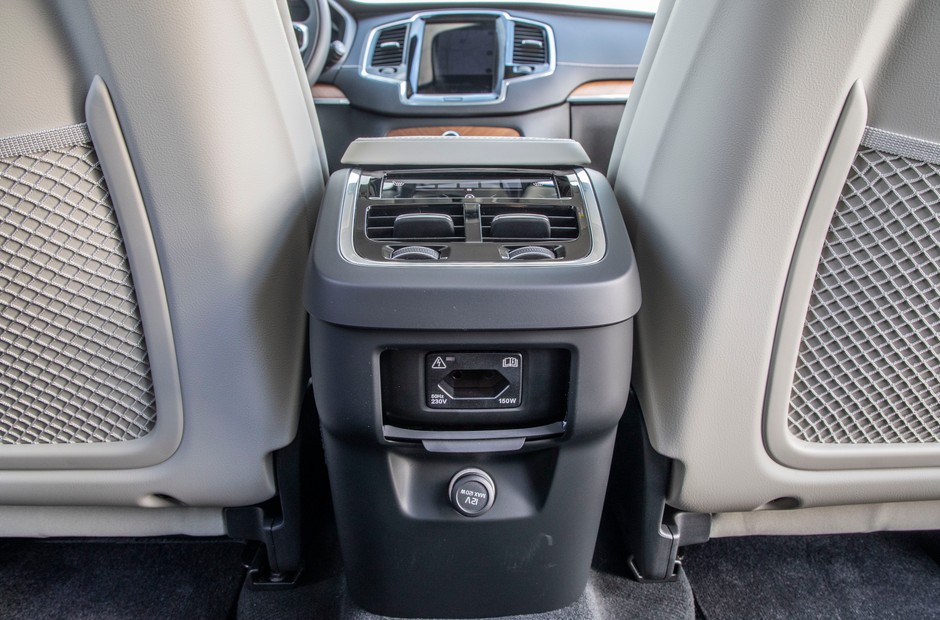 Volvo XC90 B5