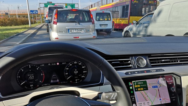 Korek w Warszawie na wylotówce