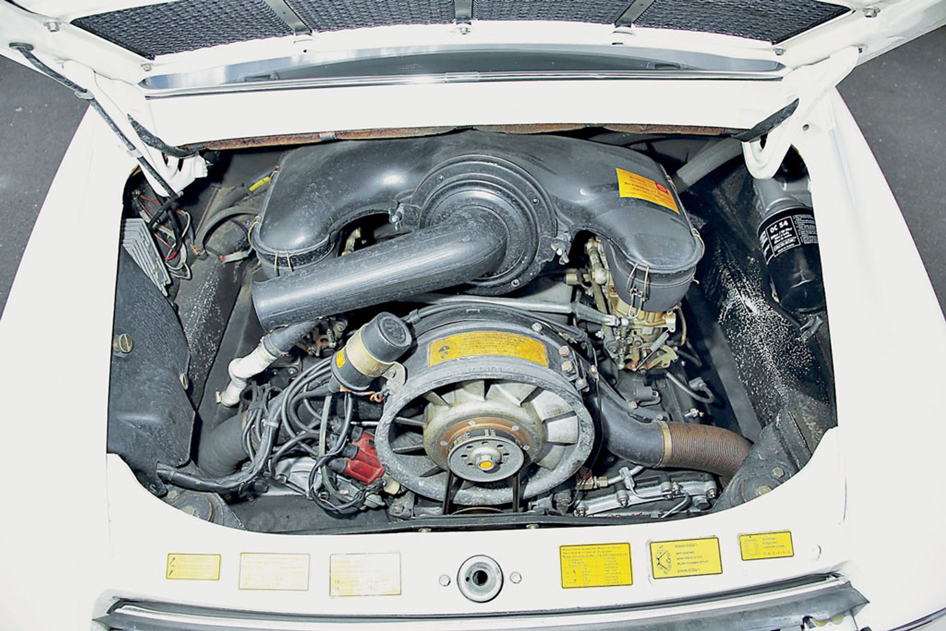 Moc przeciwko wadze lekkiej - Mercedes 350 SE kontra Porsche 911 T