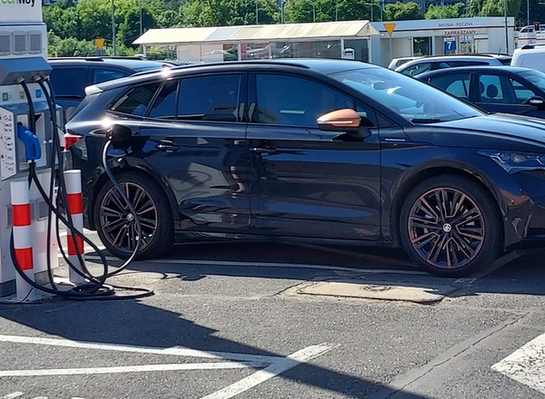 Nie jesteśmy gotowi na auta elektryczne. Polska na ostatnim miejscu w rankingu