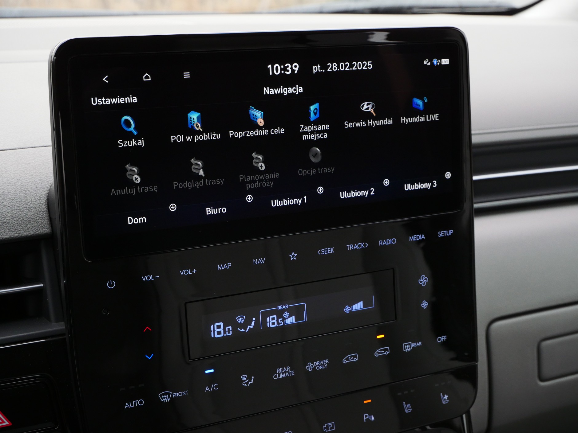 Hyundai Staria 1.6 T-GDi HEV (225 KM) Luxury