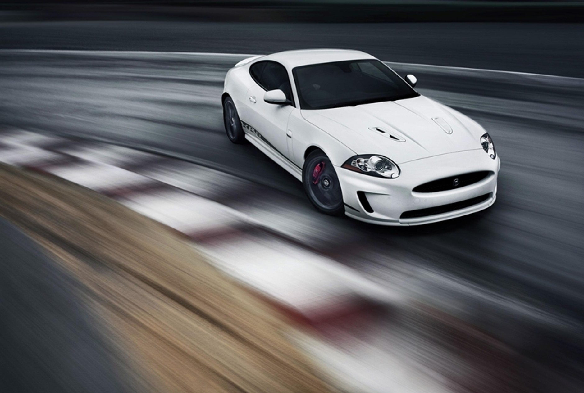 Jaguar XKR – najszybsza premiera w Genewie