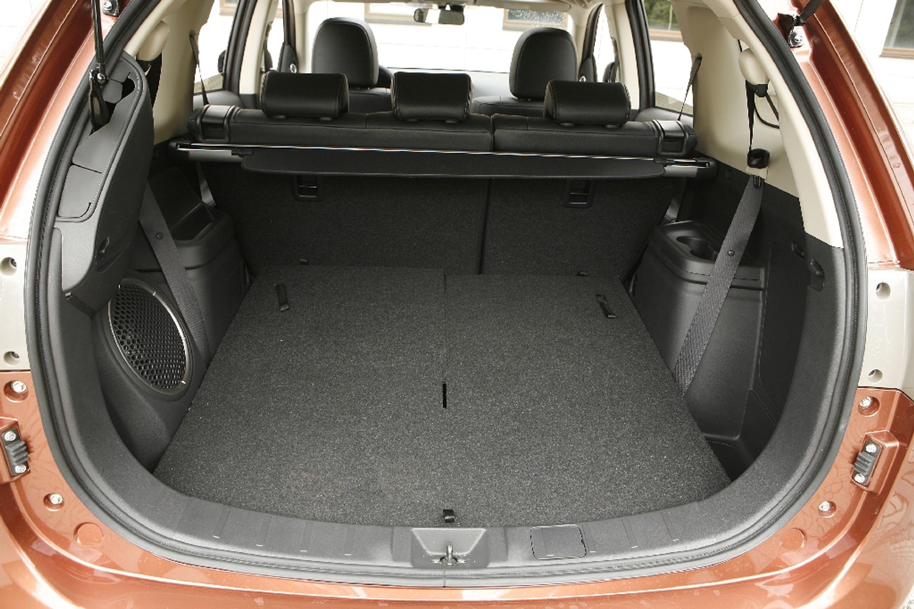 Mitsubishi Outlander bez tajemnic - zdjęcia