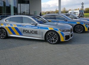 Czeska policja na bogato – limuzyny BMW 745Le do ścigania piratów