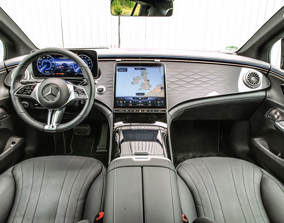 Mercedes EQE