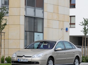 Citroen C5 2.0 HDI: Nie toleruje oszczędności