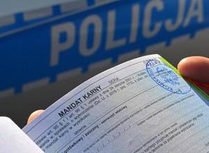 Kierowcy coraz częściej wysyłają zgłoszenia na policję. Rośnie agresja na drogach